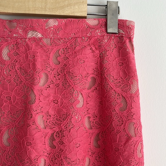 Lace H&M pencil skirt - Picture 2 of 9